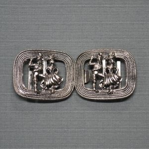silver apron clip