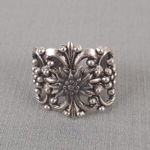161 edelweiss tie ring