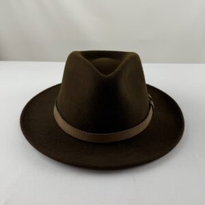 brown hat