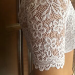 bertha lace blouse sizes 14, 16 & 20 only