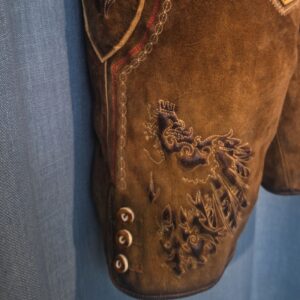gunter leg detail