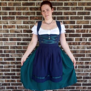 ilene dirndl with apron sizes 4, 6 or 20