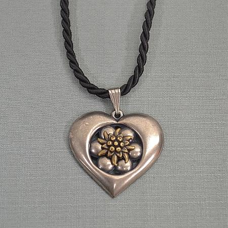 edelweiss heart necklace